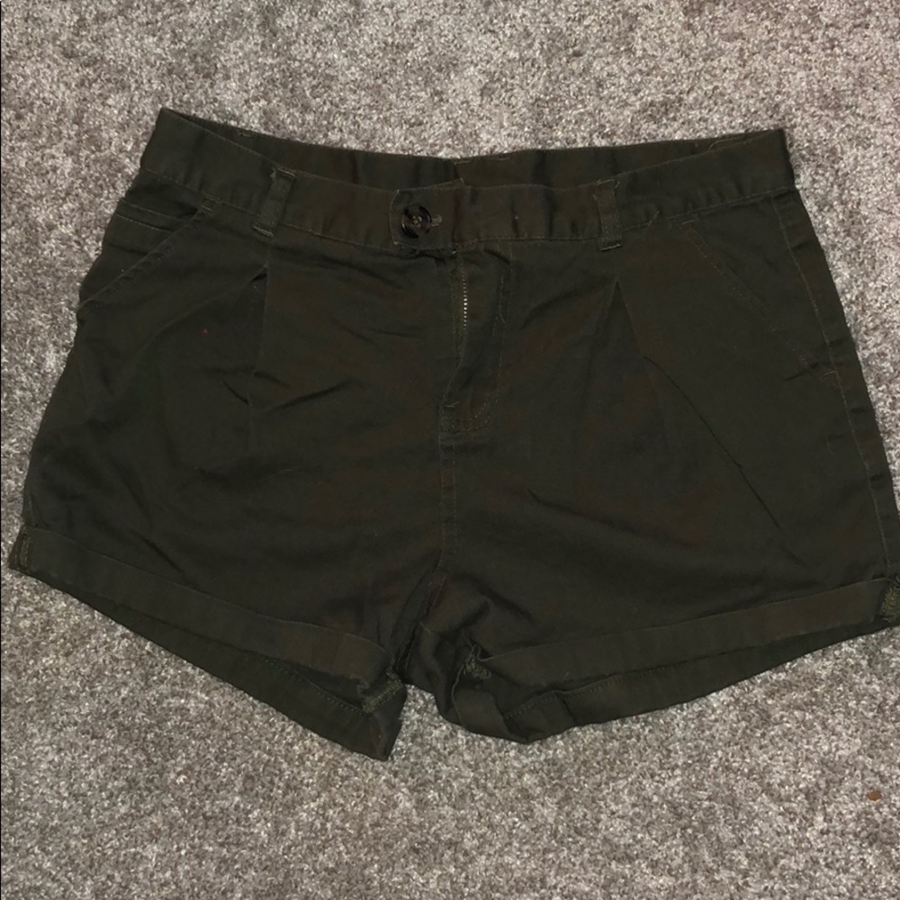 Olive high wasted button shorts